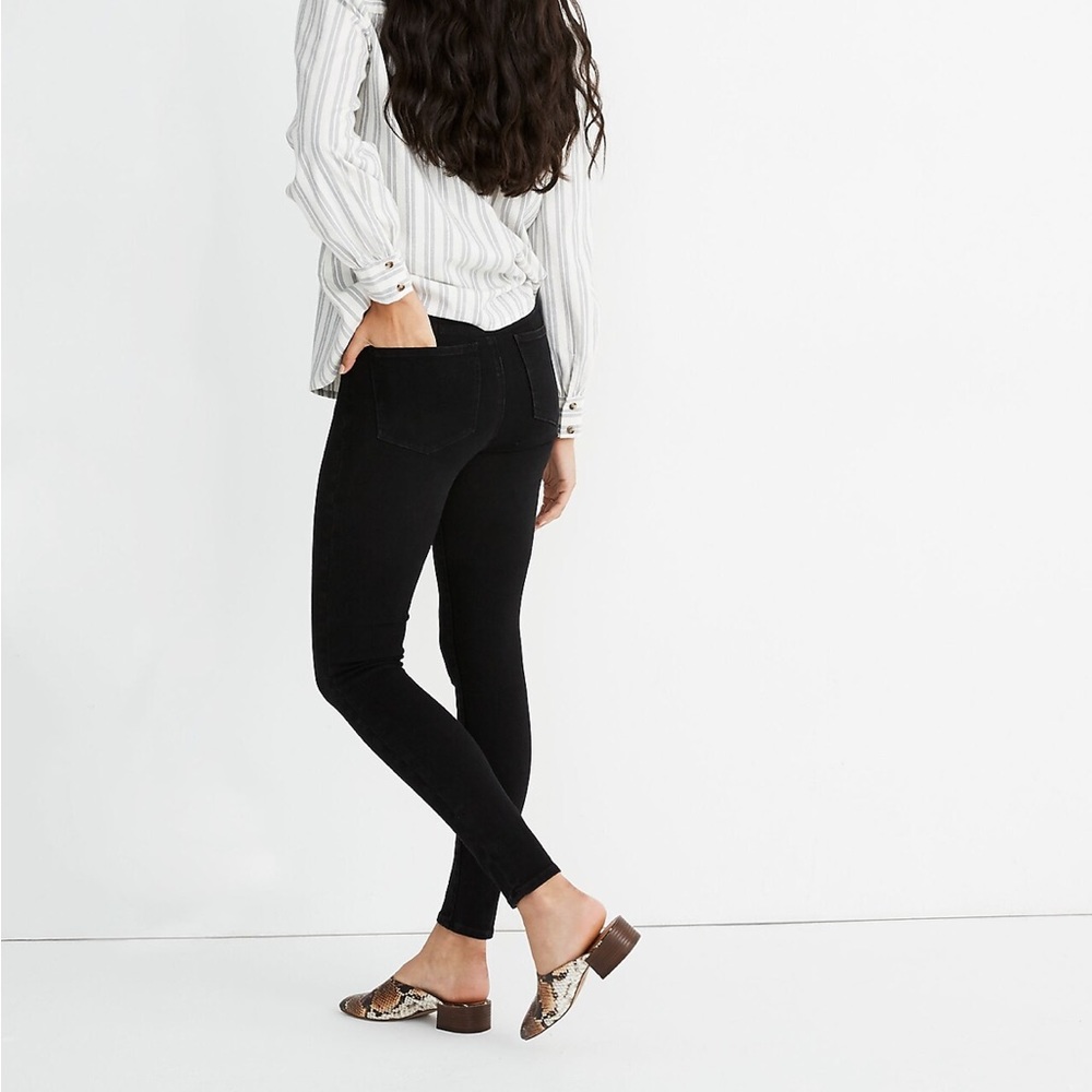 Madewell Pull-on Jean in Black Wash (Size 27)